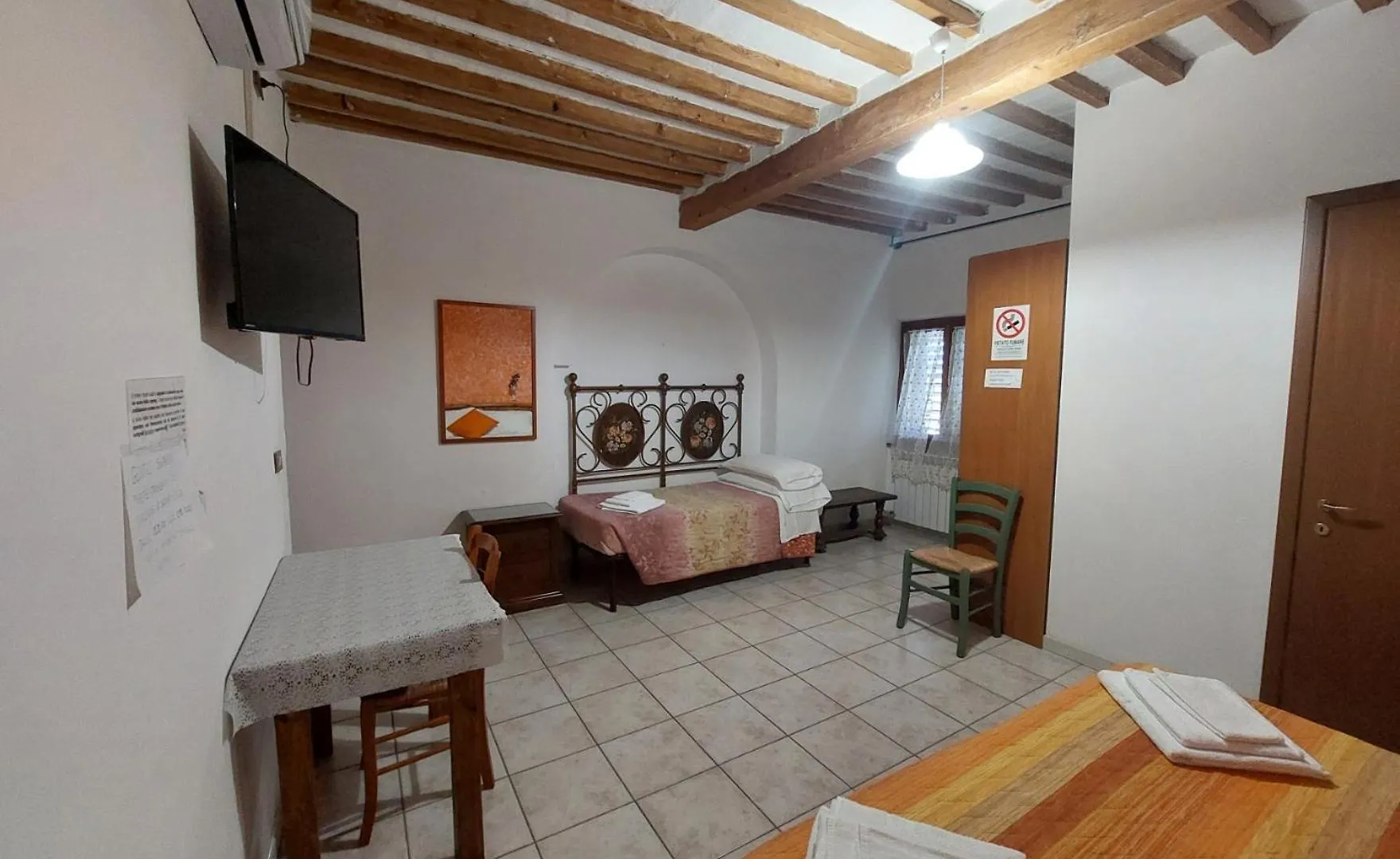 La Convenienza Bed & Breakfast Uliveto Terme Italy
